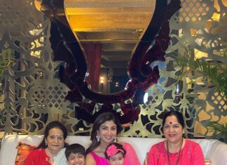 Shilpa Shetty Instagram - All I ever need from life is my mothers to guide me and my kids to keep me going❤️🧿Grateful for them every day... Happy Mother’s Day to all the strong & amazing mommies out there. @sunandashetty10 @rajkundra9 #usharanikundra . . . . #HappyMothersDay #throwbackphoto #Moms #famjam #love #gratitude #blessed