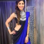 Shilpa Shetty Instagram - Today's look for #superdancer shoot.. @ajayshelarmakeupartist @latikajathar .Wearing @roshnichopra @amrapalijewels and @H&M amulet . #judge #danceshow #workmode #glam