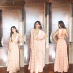 Shilpa Shetty Instagram – In Ahmednagar to attend an event.. Wearing @arpita__mehta  and @anmoljewellers . #selfstyled #festivalfashion #janmastami #instastyle