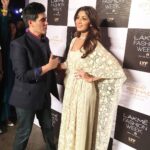 Shilpa Shetty Instagram - Beat the traffic to reach my friend @manishmalhotra05 fashion show in the nick of time😓 all worth it😅 #stunning #clotheshorse #fashion #instastyle