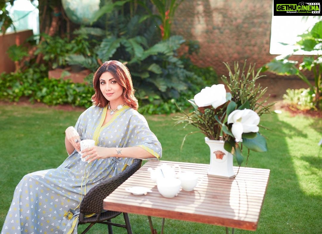 Shilpa Shetty Instagram - Just taking a tea-break! ☕️ . . . . . #teatime #peace #comfort #gratitude #blessed #RoundTheClockWear
