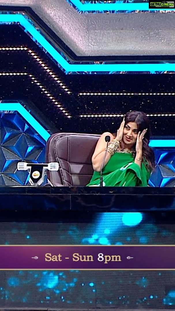 Shilpa Shetty Instagram - Shocked, surprised, amazed, awed, and scared 😂 felt all these emotions through such diverse performances😍 Don’t forget to tune in tonight at 8:00 pm only on @sonytvofficial! . . @geeta_kapurofficial @anuragbasuofficial @rithvik_d @iamparitoshtripathi @framesproductioncompany . . #SuperDancerChapter4 #NachpanKaTyohaar #dancers #talent #gratitude