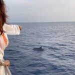 Shilpa Shetty Instagram - Dolphin spotting 🐬🐬 Lucky in love ❤️🧿❤️ #Finolhu #FinolhuMaldives #VibrantFinolhu #IslandPlayground #barefootchic #seasideFinolhu #UnwindAtFinolhu #dolphins #love Finolhu Baa Atoll