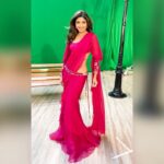 Shilpa Shetty Instagram – सारी not सॉरी 😍❤️
.
.
.
.
.
#ShilpaKaFuntra #WorkLife #Shootdiaries #gratitude #SareeNotSorry #Sarilove