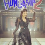 Shilpa Shetty Instagram – Back on the sets.. COVID tested🥺Hungama 2 in retro vibes . An ode to the OG queen #helenji ❤️🎉💃

#vintage #fun #dance #retro #hungama2  #venusmovies