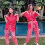 Shilpa Shetty Instagram - Twinning: ✅ Winning: ✅ Grinning: OBVIOUSLY!🤣🤣 Making the most of the vacation with my Tunki @shamitashetty_official ❤️🧿🌈 @dreamssbyss . . . . . #MunkiTunki #GoaDiaries #DreamSS #RoundTheClockWear #Sisters #famjam #love #ForYourDreamSS