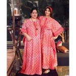 Shilpa Shetty Instagram - Christmassing 🎄 Twinning 👭🏻 Dreaming ✨ Winning ❤️ ~ So happy to be sharing my DreamSS with my first best friend, and world’s most beautiful mom @sunandashetty10 🤩 This picture is and will always be a little extra special because it’s our first shoot together🧿🥰 And she agreed because she liked the Kaftan 😅🤪Considering how fastidious she is, this is a compliment. Kaftan courtesy: @dreamssbyss DreamSS collection 🤞🏻✨ Have you bought your favourites yet? . . . . . #MotherDaughter #DreamSSbySS #RoundTheClockWear #ForYourDreamSS #love #family #gratitude #blessed #PreChristmas #kaftan #Christmas2020