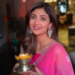 Shilpa Shetty Instagram - And now, with the first lamp in my hands, I can safely say: this Diwali is going to be LIT 🪔😍😜 ~ Shot on the @apple 12 Pro Max😍 .Thankyou for my #diwaligift @apple ❤️💥❤️ . . . . #HappyDhanteras #HappyDiwali #FestivalOfLights #diya #lights #lit #ShotOniPhone #ShotOniPhone12ProMax