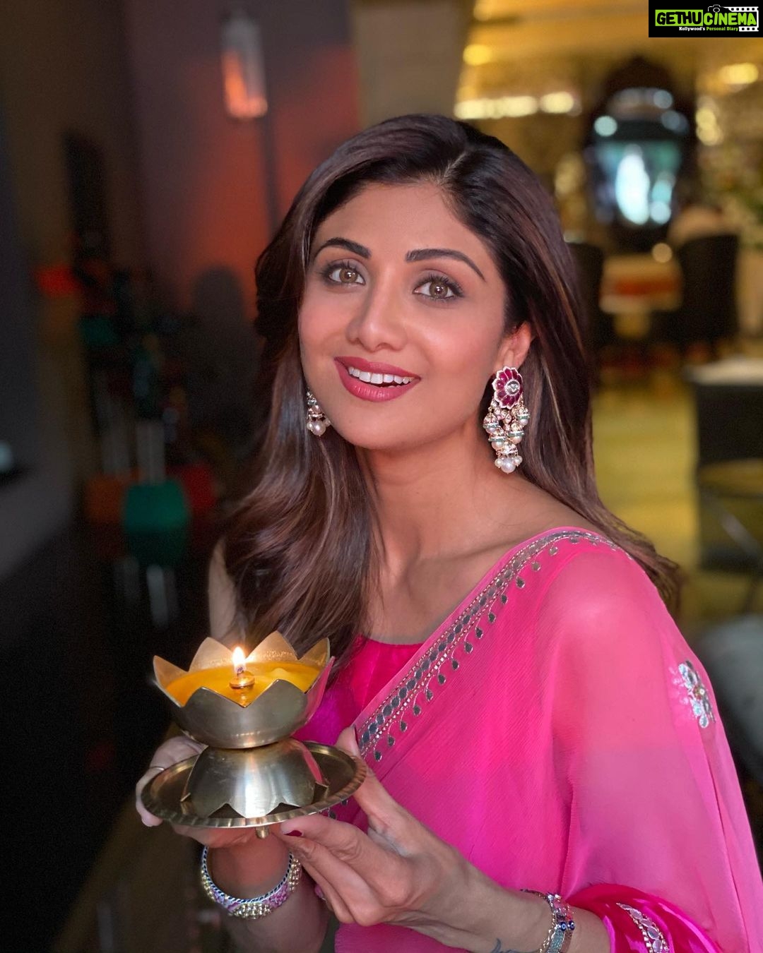 Shilpa Shetty Instagram - And now, with the first lamp in my hands, I can safely say: this Diwali is going to be LIT 🪔😍😜 ~ Shot on the @apple 12 Pro Max😍 .Thankyou for my #diwaligift @apple ❤️💥❤️ . . . . #HappyDhanteras #HappyDiwali #FestivalOfLights #diya #lights #lit #ShotOniPhone #ShotOniPhone12ProMax