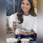 Shilpa Shetty Instagram - ‘Beauty comes in all shapes & sizes’... convinced seeing this gorgeous silverware collection from @exclusivelyyourssilver. Every piece is made with love; hence, it makes for a perfect gift for your loved ones this festive season. Thank you so much for sending me these, @akankshamalhotra. So proud of you my soul sister, such great quality and pricing... spoilt for choice. Love them all. Go, check it out guys and get something that you can call #exclusivelyyours😀😍❤️😍🌈 . . . . . #bestfriends #festiveseason #gifting #Diwali #silverware #gratitude #gift #love