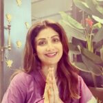 Shilpa Shetty Instagram - दशहरा / विजयदशमी की शुभकामनाएं और बधाई हमारे तरफ से आप स परिवार फलें फुले। जय श्री राम . जय मता दी 🙏🙌🏼🧿😇 #celebration #gratitude #wishes #love #dussehra