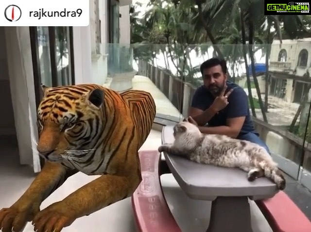 Shilpa Shetty Instagram - Sundays be like... My son and director, Viaan-Raj converts my hubby @rajkundra9 into an actor π€¦π½ββοΈBatao! π€·π½ββοΈGhar ki murgi dal barabar! πππ€ͺπ . .Shot and Edited by Viaan(8 yrs)πtoo π
. . . #family #fun #kids #happiness #gratitude #sunday #sonday . . . Posted @withregram β’ @rajkundra9 Donβt miss my son shouting action π
he wanted to show off his editing and vfx skills so here you go π§Ώπ Cats #punjabi power π
π