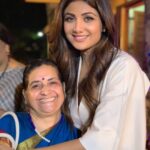 Shilpa Shetty Instagram - How does one thank a person who has helped shape their life? Words truly can never do justice to express gratitude for the role teachers play in our lives. But, I will still want to take this opportunity and thank all my gurus, luckily have a photo with one of them, when I visited my school recently, and she was still there. My favourite Physics teacher (didn’t like the subject as much as I liked her ) Radha Miss, always had this joie de vivre, positive energy and a huge smile when she entered the class... Nothing had changed. Maybe, I learnt to smile like that from her. She never held back her happiness ❤️😄 In this lockdown especially seeing my son do virtual school and the patience we got to have with them, 😅 I’ve realised the value of teachers even more. They deserve all the appreciation and love we can possibly give them. Reach out to a teacher, wish them, and make them feel special today ❤️ Happy Teacher’s Day to every teacher out there, who is working on shaping minds for a better future every day. Thank you 🙏🏻 #HappyTeachersDay #Teachers #guru #gratitude #happiness #love