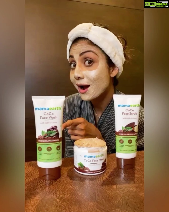 Shilpa Shetty Instagram - Having my chocolate (on Sunday), and applying it too 😂😋Sunday Binge on my face!! Mama skin pamper time with the new @mamaearth.in CoCo range. Getting my happy dose of Cocoa in this mask, smells divine (also, a powerful antioxidant and helps restore my skin’s healthy appearance) Yummy Mummy 🥰 Are you going to #WakeUpWithCoCo too? . . . . . #mamaearth #CoCo #Coffee #Cocoa #skincare #natural #naturalingredients #metime #mamatime