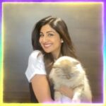 Shilpa Shetty Instagram - Let’s make this lockdown time, ‘family time’! Make the most of this time with your friends and family with my favourite game Housie with a twist “housie quiz” .Wondering how? @housiequiz has launched the ‘Housie club’! So now, playing with friends and family is super easy. Download HQ and start your club now: www.housiequiz.com. #madeinindia #vocalforlocal #familygame #housie