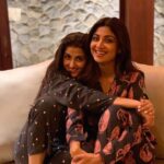 Shilpa Shetty Instagram - They say a ‘soul sister’ is someone who comes into your life and changes everything, makes everything better and brighter, and who makes it feel like home even when you are far away ❤️ @akankshamalhotra... that’s what you are my Gemini twin. Happiiieesssttt birthday, my soul-sister, Samisha’s godmother, and many a times... my agony aunt and reality-check! I thank you and LOVE you more than I could ever express... Rest I’ll tell you on our phone call tonight and not let Gappu @aggarwal_ro sleep 😝😂🥳❤️🤗🧿🌈 🎂 #bestie #soulsister #love #unconditionnal #gratitude #birthday #forever