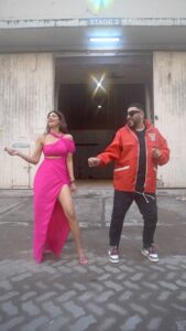 Shilpa Shetty Instagram - Jugni dancing with the birthday Jugnu… 💃🏻🕺
Itna talent hona toh banta hai😉
.
.
.
.
.
#IndiasGotTalent #reelitfeelit #trendingsongs #reelkarofeelkaro
