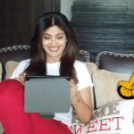 Shilpa Shetty Instagram - Owing to my erratic working schedule, I am grateful that the lockdown has given me more time to spend with my family, especially my kids, so I can’t complain. But, I do agree that sometimes it is an uphill task to manage 2 kids and keep my 7-year-old entertained through the day, for days on end considering we are very strict on screen-time being on weekends only. On this Mother’s Day, @disneyplushotstarvip heroes have all aligned to help me and other moms relax, while ‘they’ keep my child entertained. Thank you, Disney heroes, for this #mothersday gift and for being amazing #babysitters 😅🙏🌈 . . . . . #happymothersday #MumKiShanti