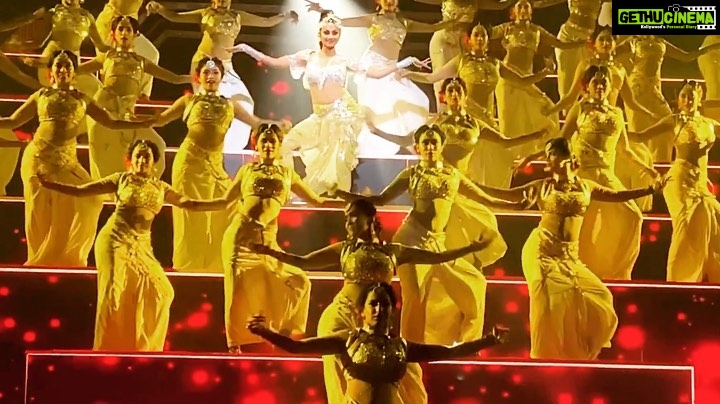 Shilpa Shetty Instagram - This was the finale rehearsal for Super Dancer last year. My first love ‘Dance’😍... my parents would say, I learnt to dance first in my cradle before I could even walk! I believe so too, because I can never stop myself from shaking a leg when I hear some music, any music! 😁💃🏻 I’m a trained Bharatnatyam dancer, but my love for the art has never been restricted to any one form. That’s simply because dancing gives me and many others the freedom to express themselves without any inhibitions. So, on #InternationalDanceDay today, let me ask you... how has ‘dance’ been a part of your lives? Do tell me in the comments below! . . . . . #happiness #dance #expression #art #gratitude #blessed #throwback #waybackwednesday #archives #superdancer