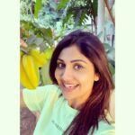 Shilpa Shetty Instagram – #Throwback to when we were plucking fruits from the star fruit tree in our garden barely a month ago. It’s truly a special feeling to know that what you are eating is ‘clean’ pesticide-free and grown with love. Today, I’m grateful for Mother Nature’s beautiful and bountiful ways… how she provides for us and makes sure we are taken care of. When we take care of her and even when we don’t sometimes 🙈 she’s always got our back, unconditionally. Look forward to the days when we’ll be free from the clutches of this pandemic enveloping us. Then, it’ll be our time to give back to nature… the respect she rightfully deserves hoping we have realised the value of Mother Nature.
.
.
.
.
.
#20DaysOfGratefulness #Day20 #stayhome #staysafe #stayindoors #gratitude #IndiaFightsCorona #MotherNature #throwbackthursday #tbt