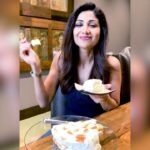 Shilpa Shetty Instagram – Every day seems like a Sunday, but I only binge on the REAL Sunday. This one is special❤️
Samisha Shetty Kundra completes 40 days and celebration calls for cake. But since all shops were closed, @rajkundra9 decided to make a Vanilla Meringue cake. The sponge was made by me and Viaan ate a slice of the cake before the meringue came on, hence it looks incomplete.🤦🏽‍♀️ But the whole process made the celebration completely worthwhile. Happy Sunday Binge, #instafam ❤️🌈
Heartfelt Gratitude to @rajkundra9 for being the most caring, loveable,and the  bestest husband and father in the world ❤️
.
.
.
.
.
.
#SundayBinge #20DaysOfGratefulness #Day4 #family #love #husband #desserts #stayhome #staysafe #SwasthRahoMastRaho