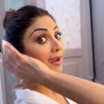 Shilpa Shetty Instagram - Aaj mood dance karne ka hua after a while,💃🏻 Tabhi toh influence hui main by @ranveersingh’s style😆🕺 . . . . . #trendingreels #fyp #TattadTattad #HairCare #GoodHairDays #reelitfeelit #reelkarofeelkaro