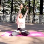 Shilpa Shetty Instagram - “Offline is the new luxury”  To be able to switch off and be one with nature… just switch the mind off and BREATHE without fear (in the current Covid situation). Clean and pure air truly is a luxury. Snowcapped mountains, pure oxygen, silence, only birds chirping… when you are able to find it; make the best of it, is exactly what I did. Never take a break from breathing right even if I’m on a holiday. Today, it was 21 Anulom Vilom (2 sets), 200 KapalBhati (2 sets), and Om chants, which ended with thanking and showing gratitude to the universe🙏😇☀️💪 Breathe with awareness, my #InstaFam. . . . . . #MondayMotivation #dharmsaladiaries #breathe #yogi #love #gratitude #yogasehihoga #yoga #SwasthRahoMastRaho #FitIndia