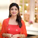 Shilpa Shetty Instagram – देश आगे बढ़ेगा, तो हम आगे बढ़ेंगे। पर देश तभी आगे बढ़ेगा, जब हम आगे बढ़ेंगे।
तो आइए, आप और हम मिल कर देश को आगे बढ़ाते हैं।
आप सभी को गणतंत्र दिवस की शुभकामनाएँ।
Happy Republic Day!

#HappyRepublicDay #India #71stRepublicDay