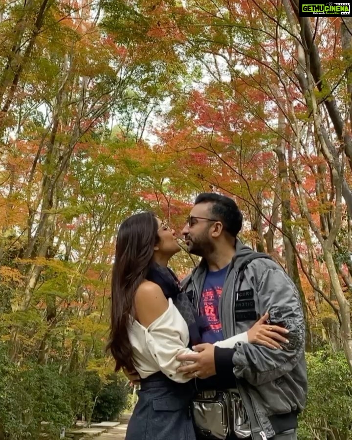 Shilpa Shetty Instagram - Living on Love and Fresh air ...literally , This place is as picturesque as a postcard. Proves nature is at its best when untouched. Not only catching the beautiful autumn colours in Kyoto.. but also caught a kiss in time 😛❤️🧿 Happy Anniversary my Cookie @rajkundra9 .. 10 years !!..and not counting 🧿❤️🧿 @aman_kyoto . @love @gratitude #happiness #10years #nofilter #kissoflove #soulmates #japandiaries #10yearsandnotcounting Aman Kyoto