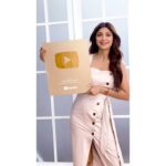 Shilpa Shetty Instagram - We’re over a million-subscribers-strong community on @youtubeindia now! Thank you so much for all the love! Your love and support encourages me to do better than I did yesterday❤🧿 ~ #SwasthRahoMastRaho #MoreThanAMillion #gratitude #blessed