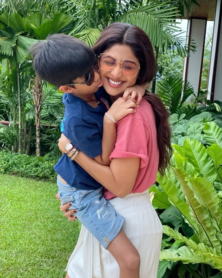 Shilpa Shetty Instagram - “Your soul is healed being with children” Thank you, my son, for keeping my heart, mind and soul ALIVE. You're my ray of sunshine, on the gloomiest of days with your smile, hugs and wet kisses🥰 May you always be protected, loved, and blessed. Thank you for making me relive my childhood vicariously through you. Love you!❤🧿 Happy Children’s day to you and all the beautiful children out there who make their parents heart happy ❤️🧿❤️🧿❤️ #happychildrensday #gratitude #love #sonlove #unconditionallove