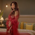 Shilpa Shetty Instagram - The perfect gift isn’t expensive or cheap. It’s just designed beautifully to help you catch up on the one thing everyone loves – sleep. Explore the range of gifting options by @stellarhomeusa today. . . . #MybedroomMystyle #StellarHome #BrandAmbassador #BrandEndorsement Campaign curated by: @oms_digital