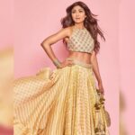 Shilpa Shetty Instagram - I truly believe that when you love what you do, it shows❤🧿 Walked the ramp for @punitbalanaofficial at @lakmefashionwk this year, and enjoyed it so much! Magic happened... sharing some moments with you! Khamma Ghani🙏🏼 Hair: @yiannitsapatori Makeup: @namratasoni Styling: @tanghavri Managed by: @bethetribe PR: @media.raindrop Photographer: @mohitvaru #lakmefashionweek2019 #bohochic #rabari #RABARIbyPunitBalana #showstopper #fashion #gratitude