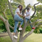 Shilpa Shetty Instagram – So long London ..Climbing trees🌳, chasing butterflies 🦋,smelling the roses 🌹, cycling🚴‍♀️ , pigging on nectarines and cherries 🍒,long brunches and even longer dinners, adventure parks and family time.. these a few of my favourite things 🎵 
Will miss it all.. How time flies.. Holiday comes to an end now #Workmode ..
#londondiaries #gratitude #holiday #work #backhome #love #timeflies #memories