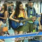 Shraddha Kapoor Instagram – #PhirBhiTumkoChaahungi OUT NOW! Thank you @mohitsuri #Mithoon #ManojSir for giving me this song to sing. Link in bio ! ❤️ #HALFGIRLFRIEND #19ThMay