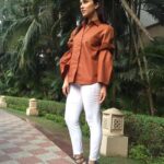 Shraddha Kapoor Instagram - ❤️#Repost @alliaalrufai with @repostapp ・・・ Shraddha kapoor in Top- Dhruv Kapoor @dhruvkapoor Jeans- J brand @jbrandjeans at Denim Story @denimstory Shoes- Jimmy Choo @jimmychoo @genesis_luxury