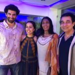 Shraddha Kapoor Instagram – Celebrating !!! Will always be so proud to be a part of this. #30YearsOfVisheshFilms #AashiquiMeetsAashiqui2 ❤️