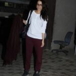 Shraddha Kapoor Instagram - In my all time fav outfit. Tracks & a t shirt 🤓thanks @viralbhayani for sharing the photo