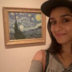 Shraddha Kapoor Instagram - Me with one of my favourite paintings 'The Starry Night'. It was surreal to see it in person! #NewYork #Throwback #DayOff #HalfGirlfriendShoot #VincentVanGogh ❤
