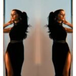Shraddha Kapoor Instagram – 🎶🖤
Song 😍 Fire for you – Cannons