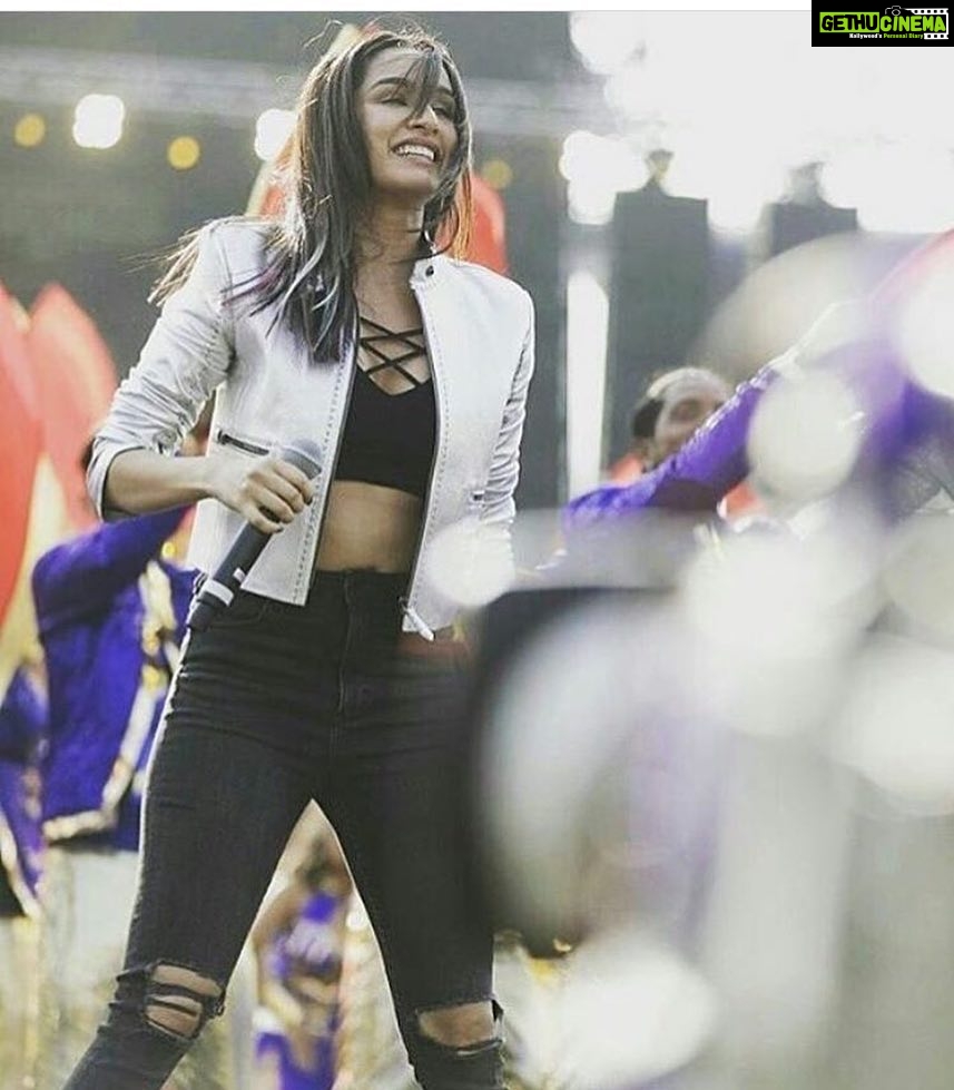 Shraddha Kapoor Instagram - #GlobalCitizenIndia @glblctznin @tanghavri @nidhichang @meldemuredsouza @fendi ❤️