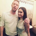 Shraddha Kapoor Instagram - One of the most memorable nights of my life last night. Meeting #ChrisMartin & getting to jam with him, sing & hear him sing! If only I could express to him in words what @coldplay 's music means to me. #ColdplayFanForLife #HesAChiller #Legend ❤️