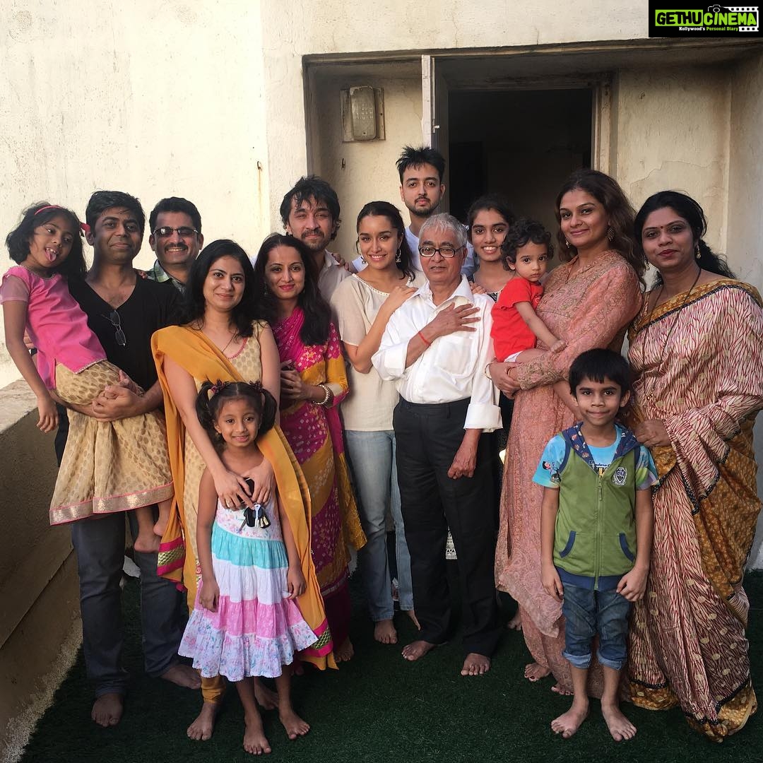 Shraddha Kapoor Instagram - Lucky to be home for Ganesh Chaturthi for its 54th year of celebration in our family!!! Always awesome to catch up with the fam during this time. #BestTimes #FavouriteFestival #IHaveAHugeFamilyAndILoveIt #MarathiMulgi (people not in the photo but are being missed, my dad, mom, padmini masi, my uncles) Remembering my nana and nani who are no more with us. Can't express how much they are being missed. Have the most terrific memories with them while growing up and during Ganesh Chaturthi. #GrandParentsAreTreasures ❤️