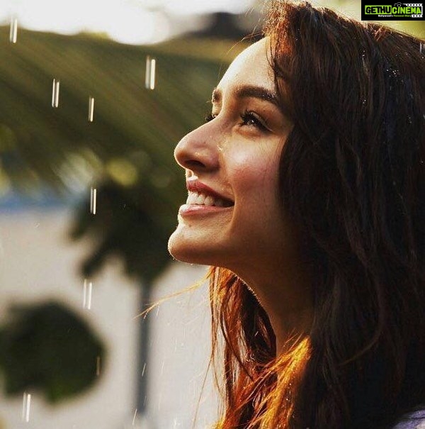Shraddha Kapoor Instagram - #ChamCham #Baaghi #April29 @sabbir24x7 @tigerjackieshroff