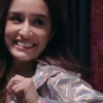 Shraddha Kapoor Instagram – Got my hands on the super-smart #realmeWatchSPro and the stylish Master Edition of #realmeBudsAirPro and I’m loving it! It’s about time you all follow @realmelink and #MeetTheProTrendsetters:  https://bit.ly/3h70Wje 🎄💫💜