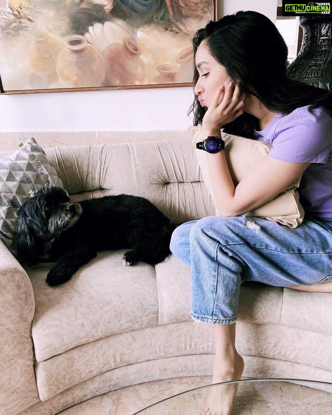 Shraddha Kapoor Instagram - Thank you #realme for the early Christmas gift~ love this smartwatch! I’m always #ProStyle & @realmelink has something stylish up its sleeve ;) The new #realmeWatchSseries is launching on 23rd December and following @realmeLink can get you one of 100 trendy smart watches that are up for grabs. If you're all about fashion and style, use #ProStyle and join my team by sharing a picture or video telling us how the trendy new watch S series will suit your style. Can't wait to #MeetTheProTrendsetters on 23rd December at 12:30 PM! 🎄💫💜 Ps: Thanks to my cutie Shyloh for being in the picture and thank you patootie @jinal.jj for taking it 📸