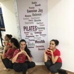 Shraddha Kapoor Instagram – Best way to start your day? 6 am Pilates class! ☀️💖❤️💥 @namratapurohit #PilatesGirl