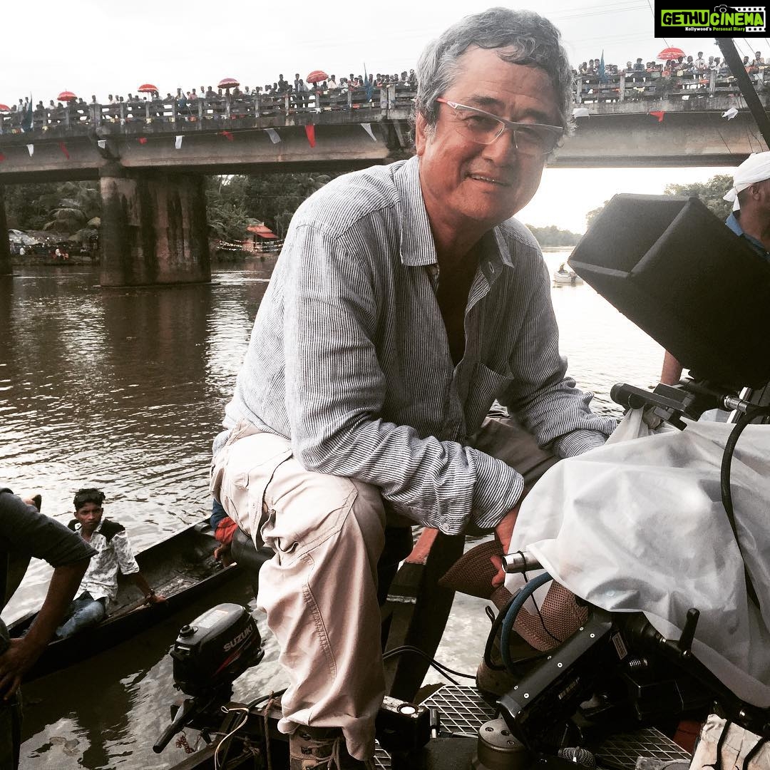 Shraddha Kapoor Instagram - So honoured to be shooting with a legend!!! #BinodPradhan #DOP #BAAGHI ❤️
