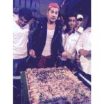 Shraddha Kapoor Instagram - Cutting his biggest birthday cake at the #AllIndiaDanceChampionship @varundvn #BirthdayBoy