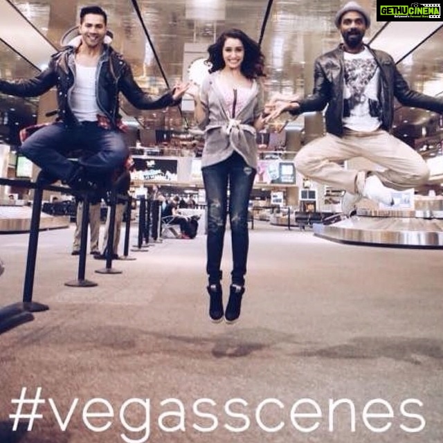 Shraddha Kapoor Instagram - Vegas Triooo! #ABCD2 #VegasScenes @remodsouza @varundvn